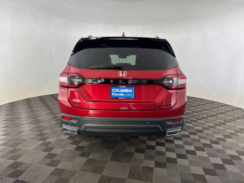 Certified 2025 Honda Pilot Black Edition image 6