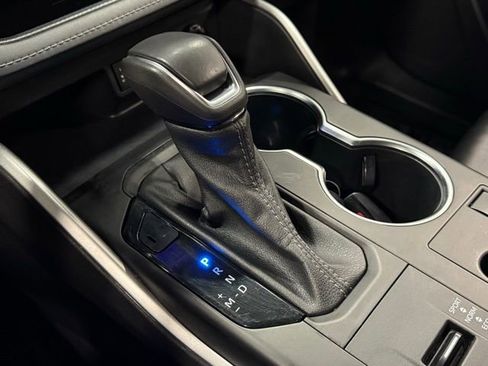 Used 2023 Toyota Highlander XLE image 31