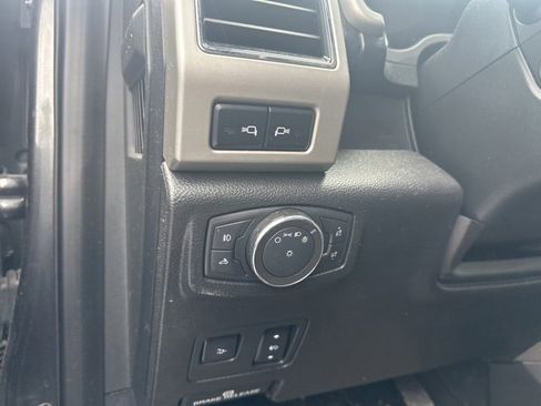 Used 2019 Ford F350 Lariat image 14