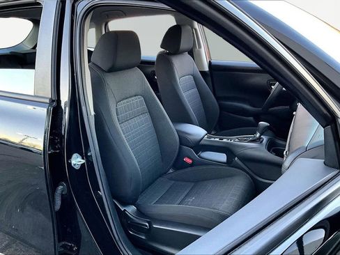 Used 2025 Honda HR-V LX image 21