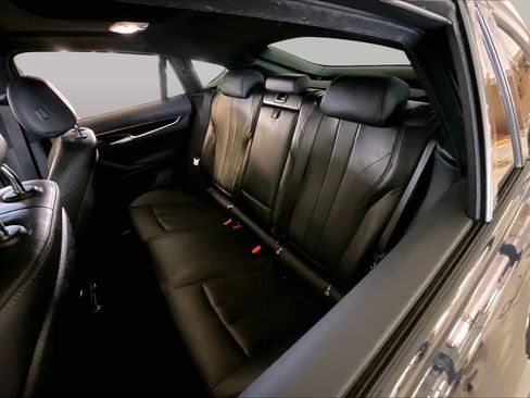 Used 2018 BMW X6 sDrive35i w/ M Sport Package RWD image 19