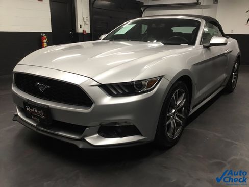 Used 2016 Ford Mustang Premium image 16