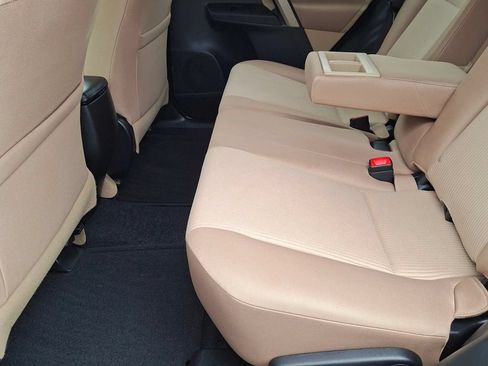 Used 2013 Toyota RAV4 LE FWD image 11