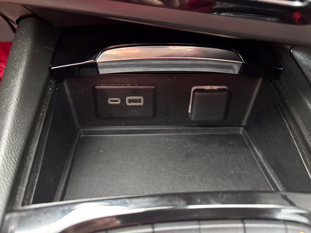 Used 2023 Buick Envision Essence FWD image 43