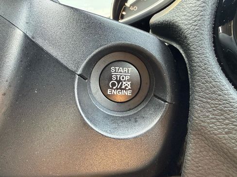 Used 2021 Jeep Compass Limited AWD/4WD image 23