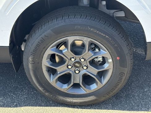 New 2025 Ford Maverick XLT image 19