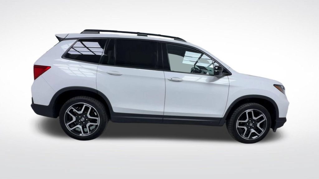 Used 2023 Honda Passport Elite image 9