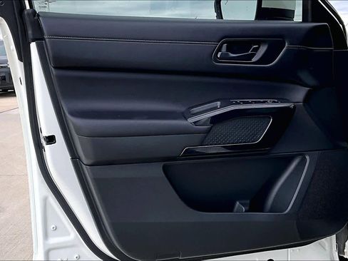 Used 2024 Nissan Pathfinder SV w/ Lighting Package (N92) image 20