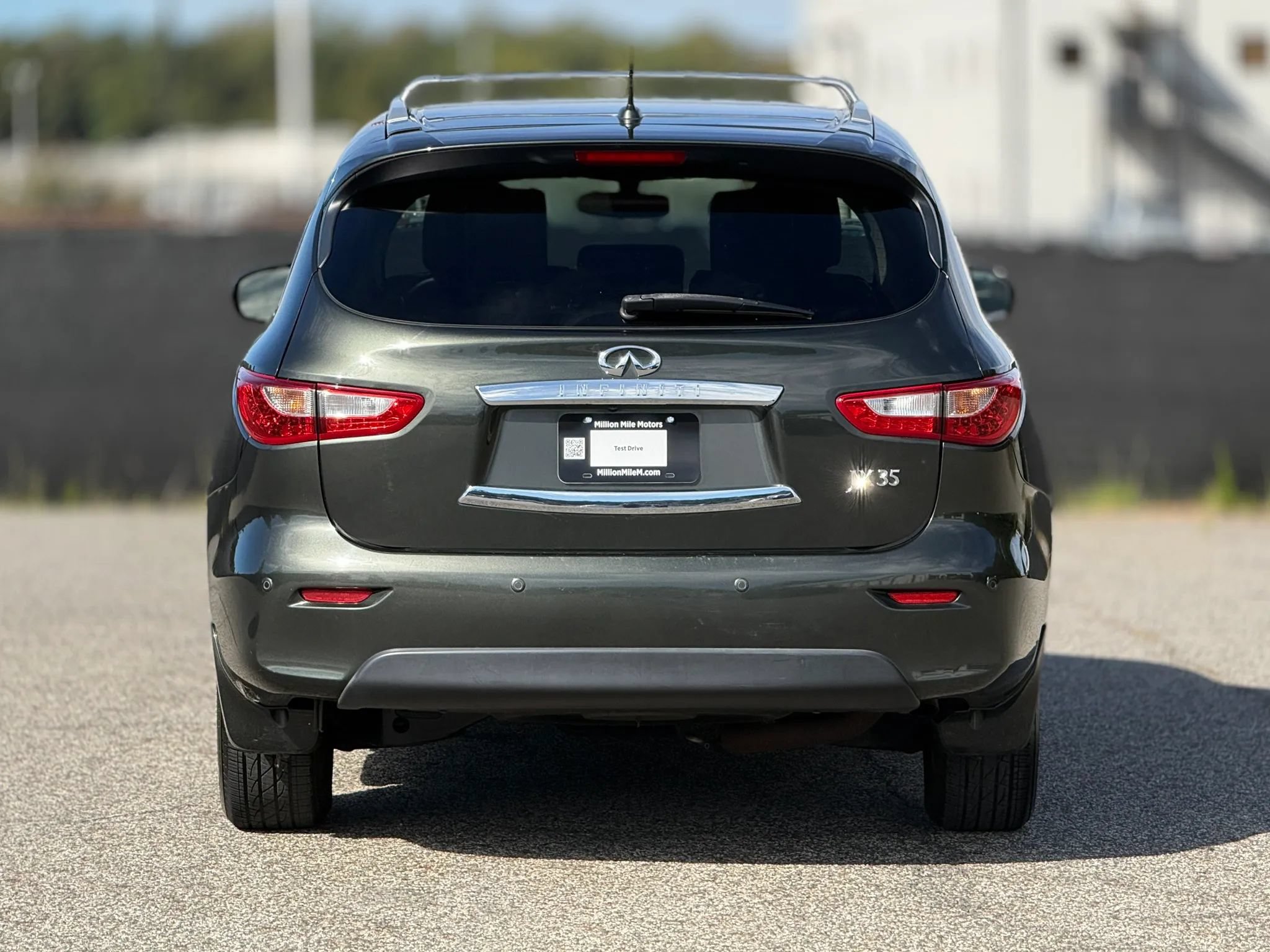 Used 2013 INFINITI JX35 AWD w/ Premium Pkg image 4