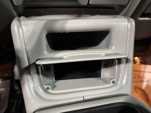 Used 2001 Chevrolet Suburban LS AWD/4WD image 11
