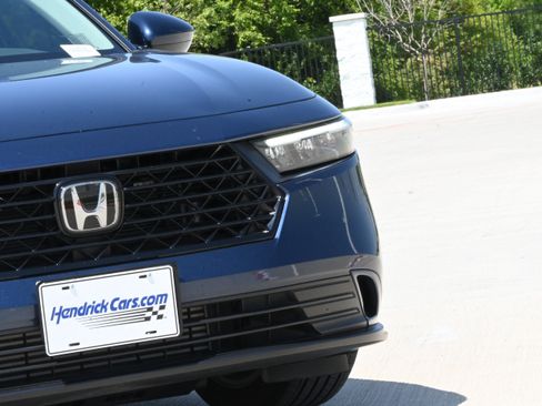 Used 2024 Honda Accord EX image 10