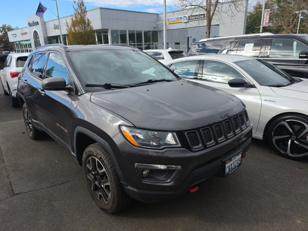 Used 2019 Jeep Compass Trailhawk w/ Leather Interior Group AWD/4WD image 1