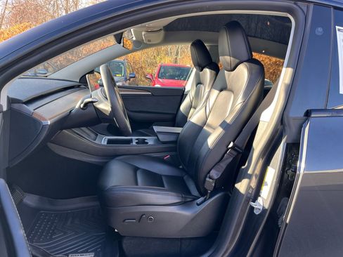 Used 2024 Tesla Model Y Long Range image 13