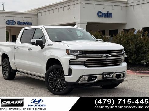 Used 2020 Chevrolet Silverado 1500 High Country w/ Technology Package AWD/4WD image 1