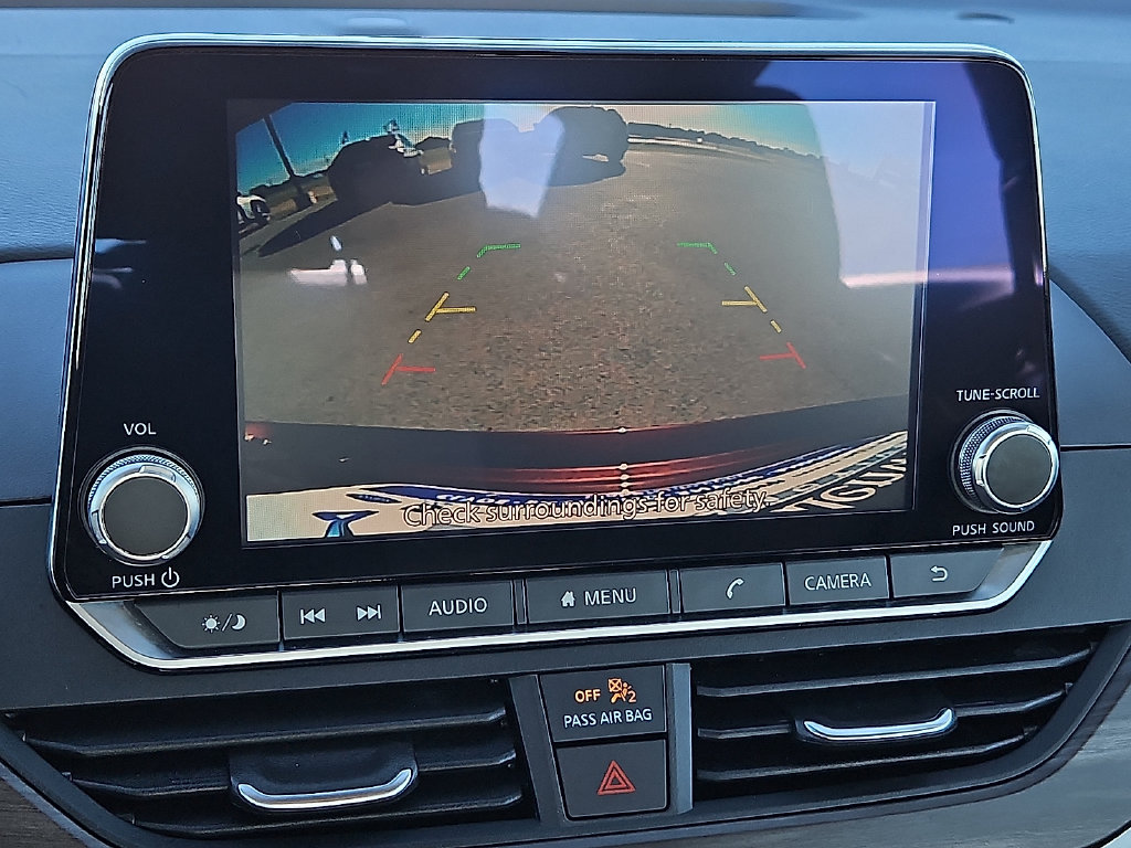 Used 2025 Nissan Altima 2.5 SV FWD image 27