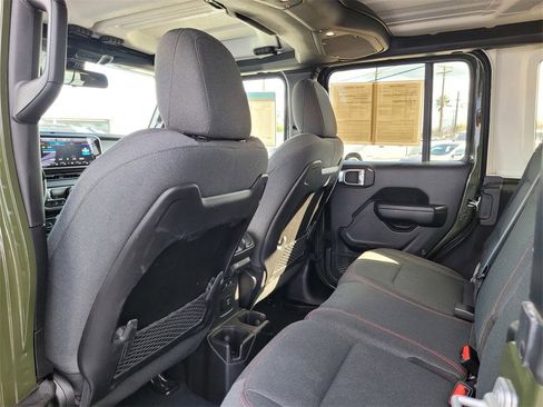 Used 2024 Jeep Wrangler Unlimited Rubicon image 14