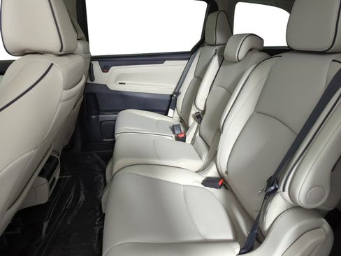 New 2026 Honda Odyssey Touring image 21