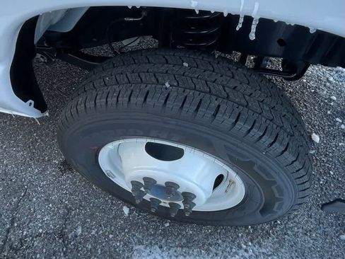 New 2024 Ford E-450 and Econoline 450 Super Duty w/ Power Windows & Locks Group image 3