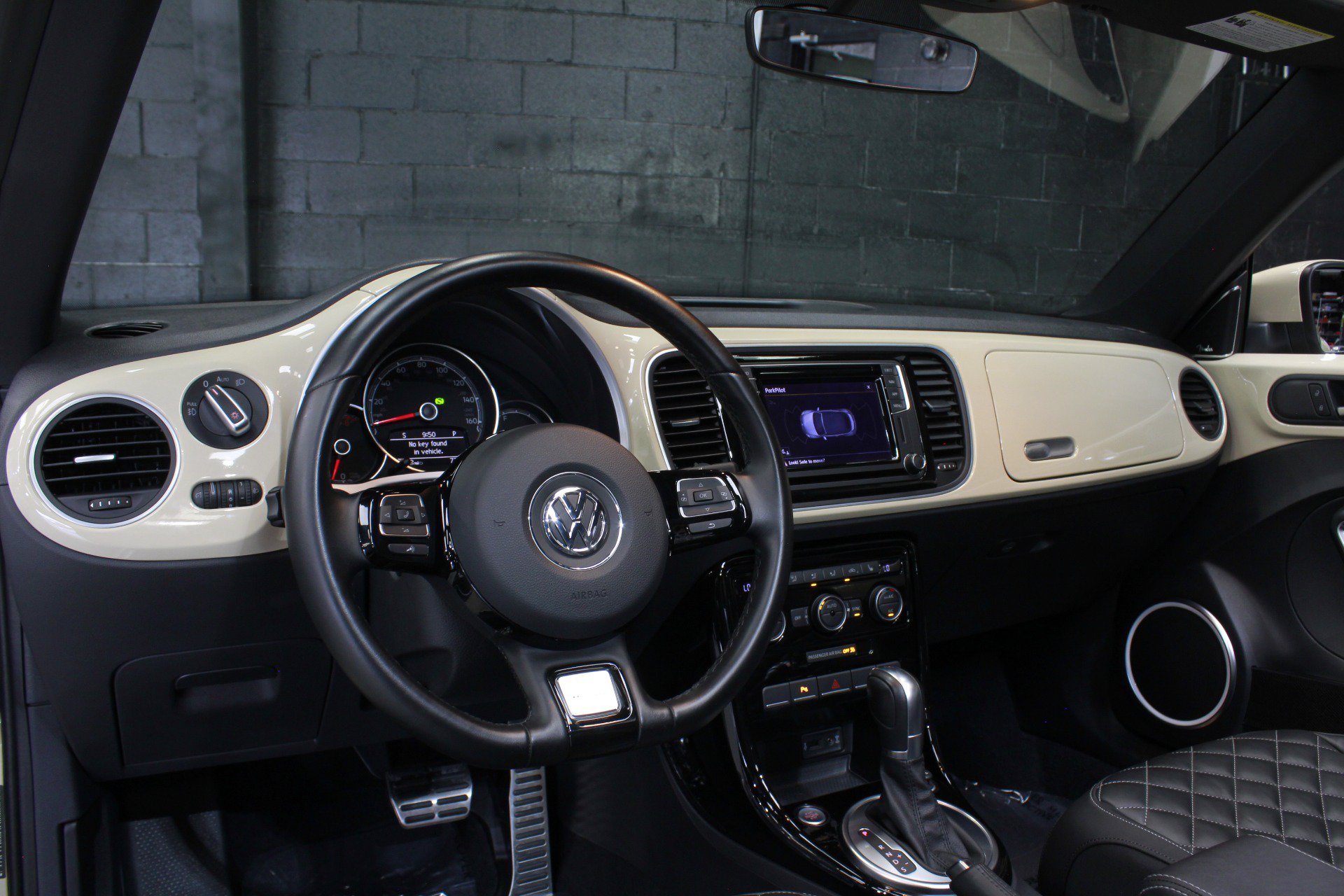 Used 2019 Volkswagen Beetle 2.0T S FWD image 43