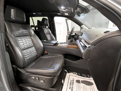 Used 2023 Cadillac Escalade Sport Platinum w/ LPO, ONYX Package AWD/4WD image 22