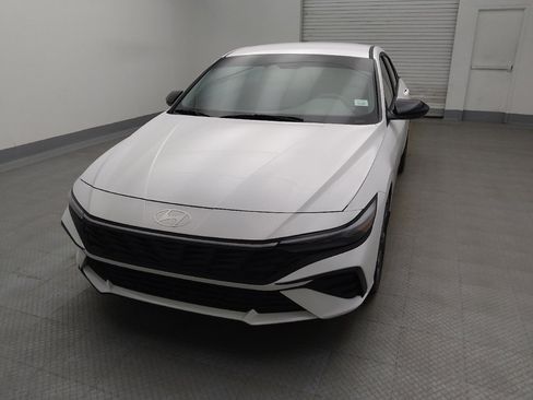 Used 2025 Hyundai Elantra Sport image 15