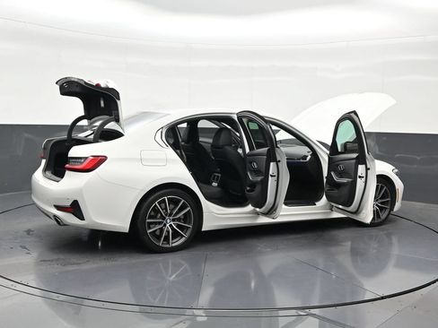 Used 2021 BMW 330i Sedan w/ Convenience Package RWD image 32
