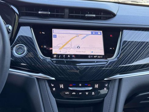 Used 2024 Cadillac XT6 Premium Luxury w/ LPO, Floor Liner Package FWD image 3