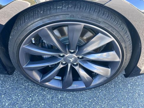 Used 2018 Tesla Model S 100D image 18