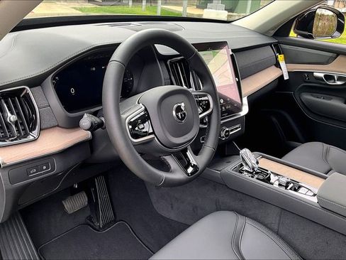 New 2026 Volvo XC90 T8 Plus AWD/4WD image 31