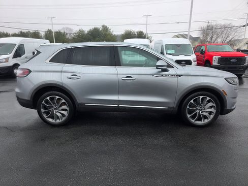 Used 2023 Lincoln Nautilus Reserve image 6