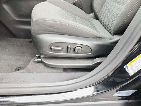Used 2024 Chevrolet Equinox LT FWD image 32