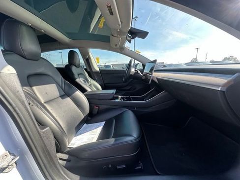 Used 2019 Tesla Model 3 Standard Range Plus image 28