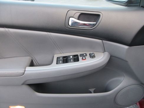 Used 2007 Honda Accord EX-L image 19