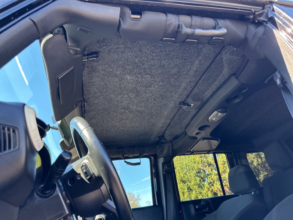 Used 2017 Jeep Wrangler Unlimited Sport w/ Connectivity Group AWD/4WD image 40