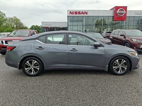 Certified 2020 Nissan Sentra SV FWD image 8