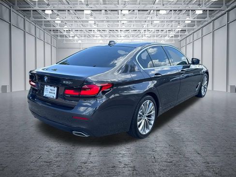 Used 2022 BMW 530i w/ Convenience Package RWD image 7