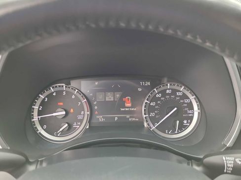 Used 2022 Toyota Highlander XLE FWD image 26
