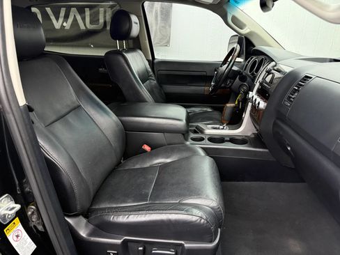 Used 2011 Toyota Tundra Limited AWD/4WD image 6
