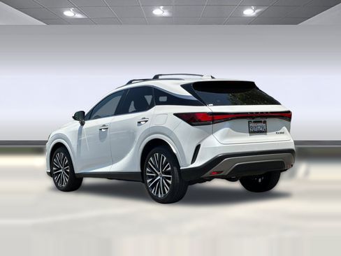 Used 2025 Lexus RX 350 FWD image 3