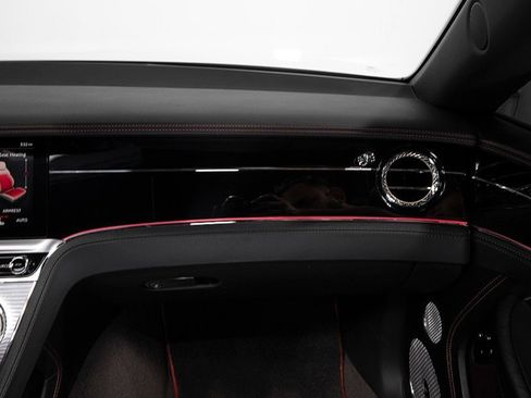Used 2020 Bentley Continental GT image 46