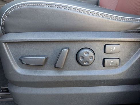 New 2026 INFINITI QX80 Autograph w/ Premium Cargo Package image 13