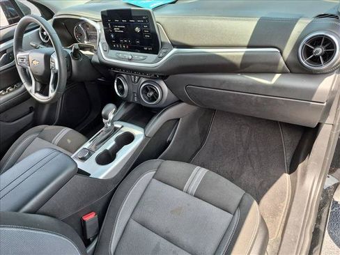 Used 2024 Chevrolet Blazer LT FWD image 19