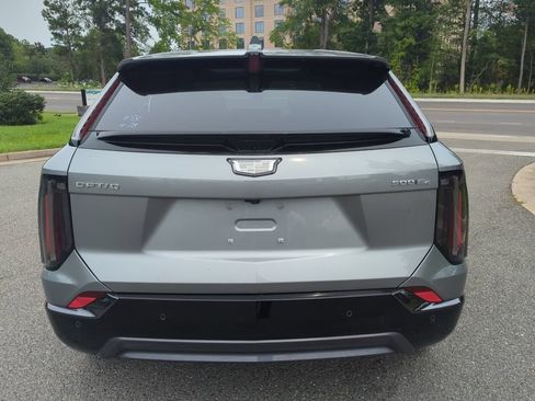 Used 2025 Cadillac Optiq Sport 2 w/ LPO, Floor Liner Package AWD/4WD image 4