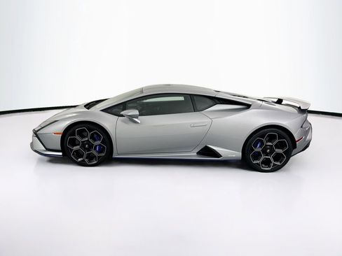 Used 2024 Lamborghini Huracan Tecnica image 8