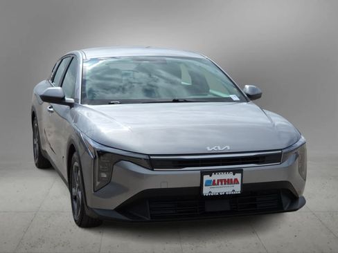 Used 2025 Kia K4 FWD image 3
