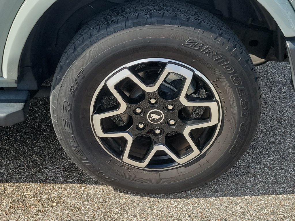 Used 2023 Ford Bronco Outer Banks AWD/4WD image 5