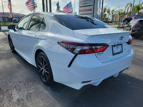 Used 2024 Toyota Camry SE FWD image 5