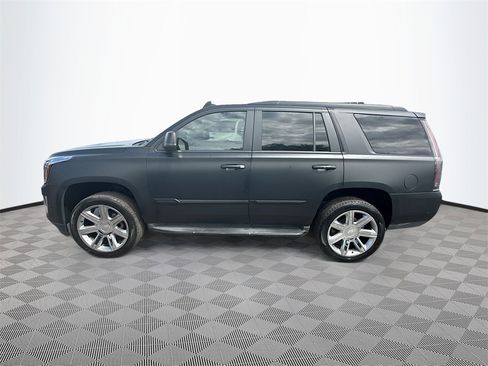 Used 2018 Cadillac Escalade Luxury image 9