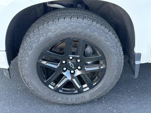 Used 2023 Chevrolet Silverado 1500 RST w/ Z71 Off-Road Package AWD/4WD image 35