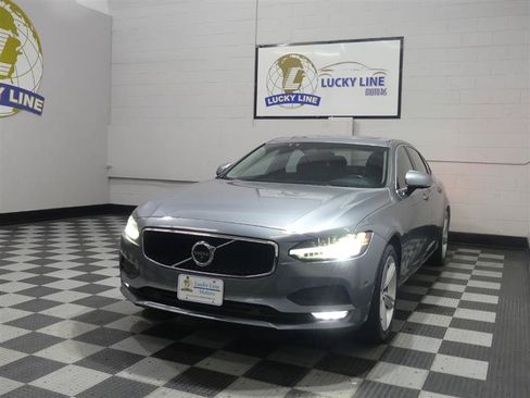 Used 2018 Volvo S90 T5 Momentum w/ Convenience Package AWD/4WD image 4